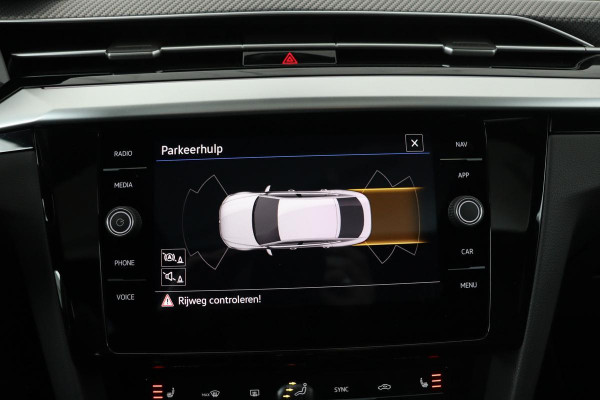 Volkswagen Arteon 1.4 TSI eHybrid R-Line | Panoramadak | Nappaleder | Stoel & stuurverwarming | Matrix LED | Sportstoelen | Massage | Adaptive cruise | Carplay | Memory