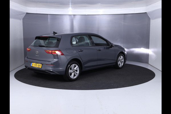 Volkswagen Golf 1.0 TSI Life 110 pk | Navigatie via App | Parkeersensoren (Park assist) | Achteruitrijcamera | Adaptieve cruise control | LED koplampen | Elektr. bestuurdersstoel |