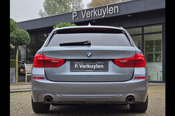 BMW 5 Serie 520i SPORTLINE I PANORAMA I SPORTSTOELEN I CAMERA I TREKHAAK I