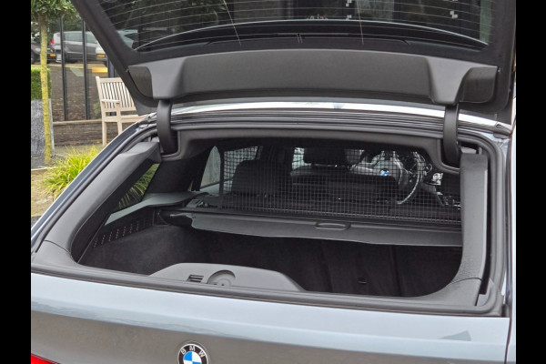 BMW 5 Serie 520i SPORTLINE I PANORAMA I SPORTSTOELEN I CAMERA I TREKHAAK I