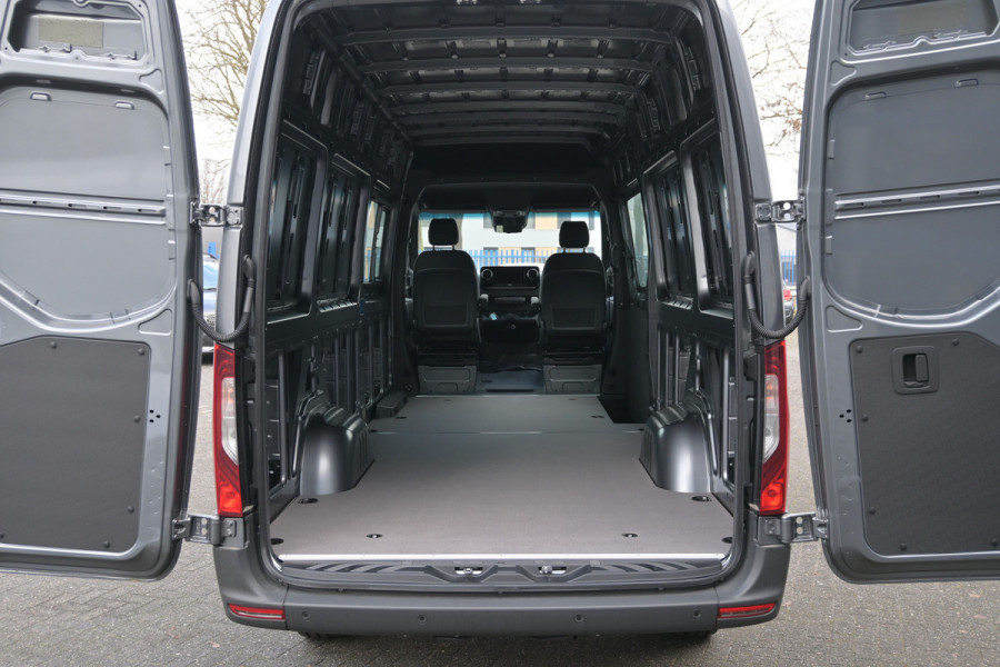 Mercedes-Benz Sprinter 319 CDI 4x4 L3H2 AWD Draaistoelen, Distronic, Standkachel, 360 graden camera, Led