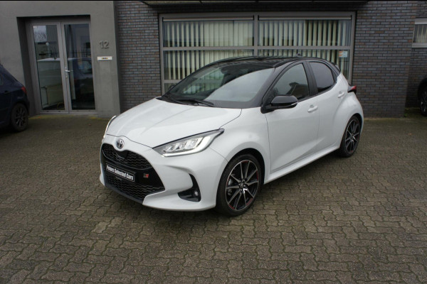 Toyota Yaris 1.5 Hybrid GR Sport Acc|Camera|CarPlay|Navigatie