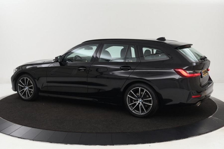 BMW 3 Serie 318i Executive | Sport Line | Trekhaak | Leder | Sportstoelen | Carplay | Live Cockpit | Full LED | PDC | Climate control