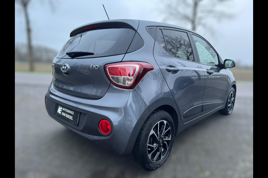 Hyundai i10 1.0i Premium GROOT SCHERM / PARKEERSENSOREN / LMV / STOELVERW. / STUURVERW. / 4-SEIZOENENBANDEN