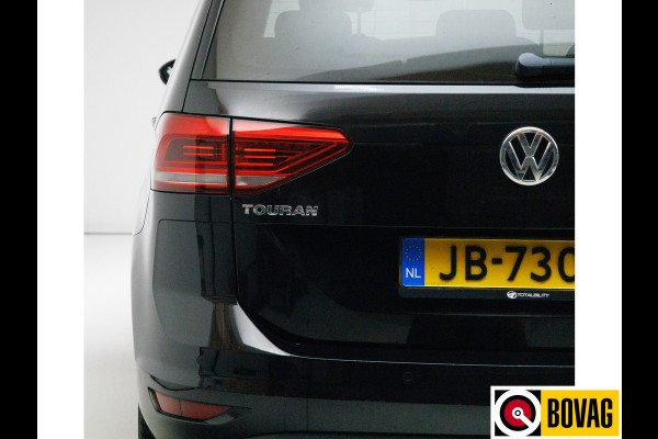 Volkswagen Touran 1.2 TSI Highline 111 PK Trekhaak, Climate control, Adap. Cruise, All season banden, Extra getint glas