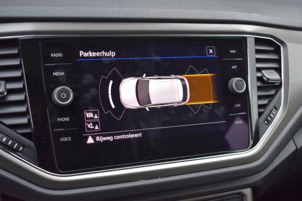 Volkswagen T-Roc 1.5 TSI Style | DEALER ONDERHOUDEN| NAP | APPLE CARPLAY | ANDROID AUTO| ADAPTIEVE CRUISE CONTROLE | NAVIGATIE