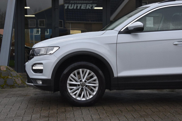 Volkswagen T-Roc 1.5 TSI Style | DEALER ONDERHOUDEN| NAP | APPLE CARPLAY | ANDROID AUTO| ADAPTIEVE CRUISE CONTROLE | NAVIGATIE