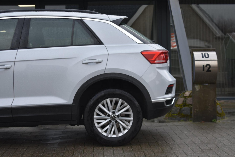 Volkswagen T-Roc 1.5 TSI Style | DEALER ONDERHOUDEN| NAP | APPLE CARPLAY | ANDROID AUTO| ADAPTIEVE CRUISE CONTROLE | NAVIGATIE