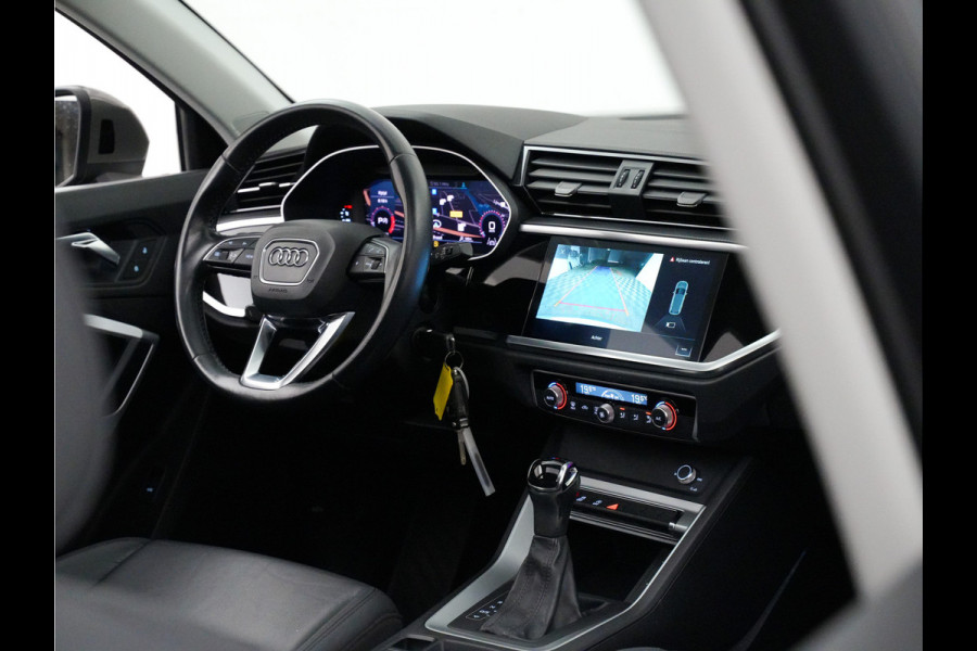 Audi Q3 35 TFSI 150pk Aut7 S-Line (leer,virtual dash,panodak,360,matrix)