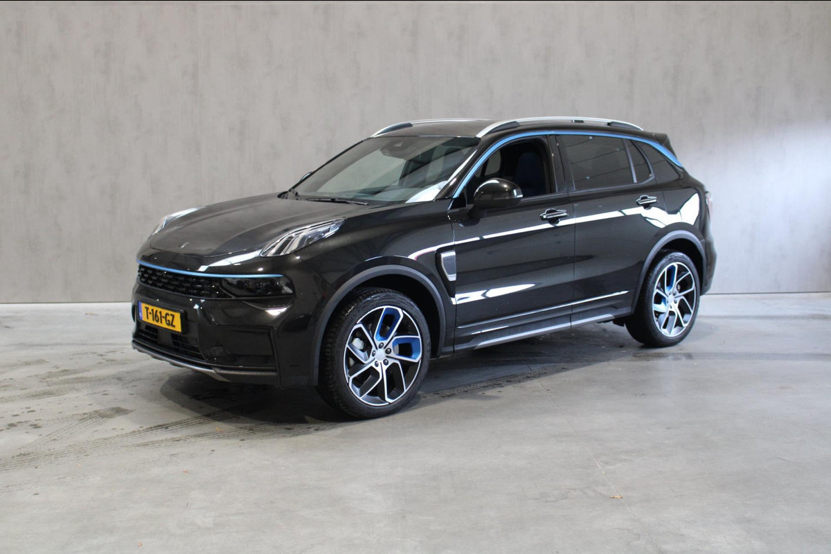 Lynk & Co 01 1.5 Full option Zwarte Hemel Prijs is rijklaar