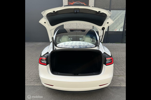 Tesla Model 3 SR+ MiC 60kwh MMX PACK AMD RYZEN WIT INTERIEUR