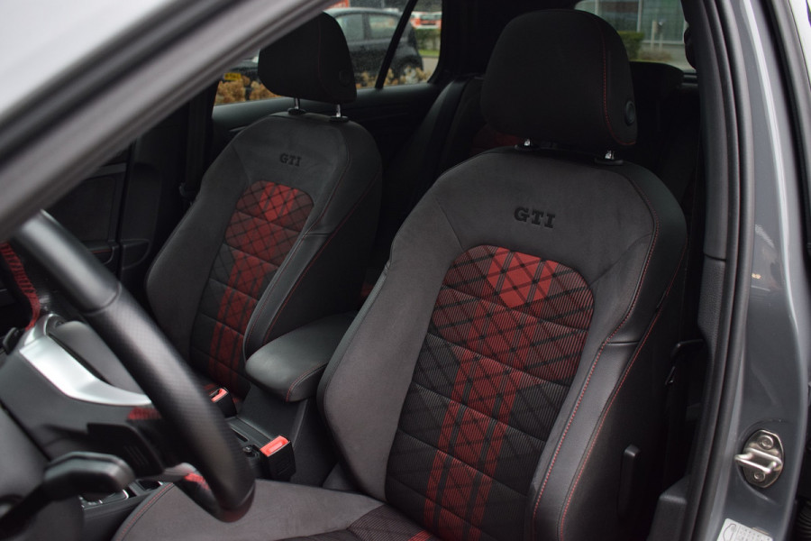 Volkswagen Golf GTI TCR 2.0 TSI 290pk DSG | Pano | ACC | Camera | Dynaudio