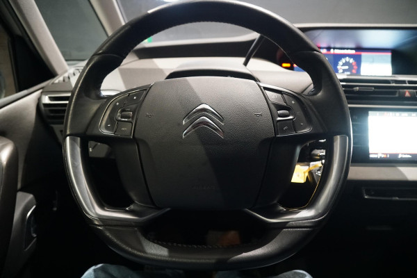 Citroën C4 Picasso 1.2 PureTech Shine AUT. + TREKHAAK / CAMERA / APPLE CARPLAY