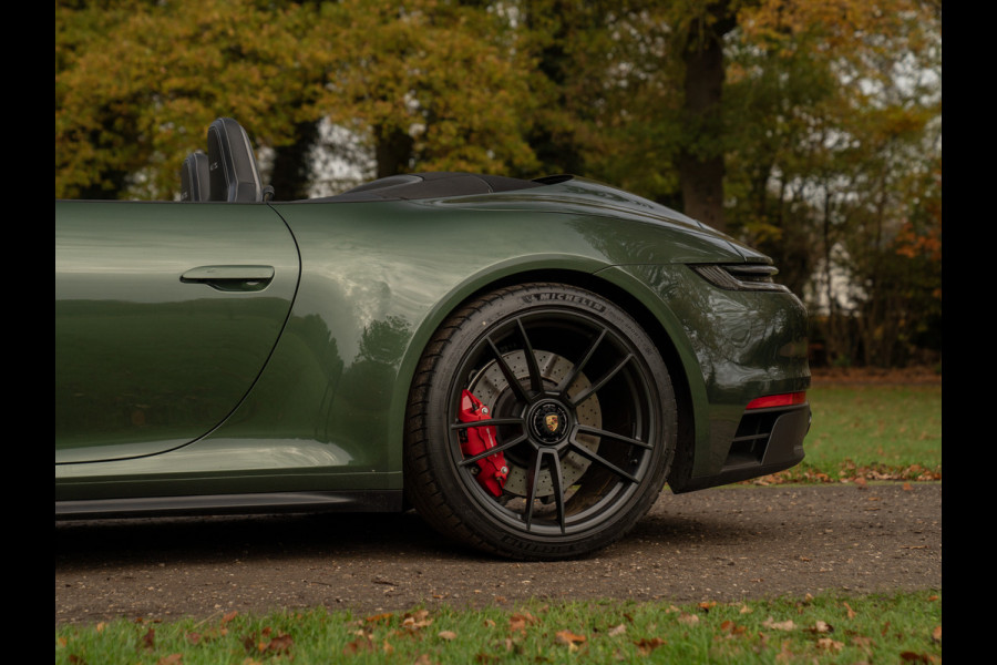 Porsche 911 Cabrio 992 Carrera 4 GTS | PTS Oak Green | SportDesign | Full Xpell PPF | 1e eigenaar