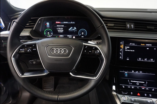 Audi e-tron 55 Advanced Quattro | LED Matrix | Tour Package | Camera | Navigatie | Trekhaak | Sportstoelen | Leder/Alcantara |