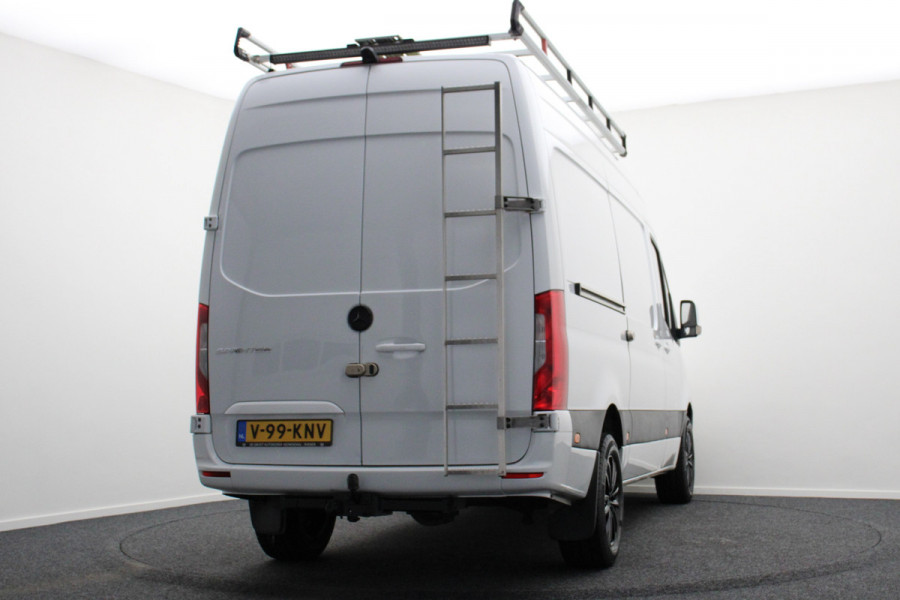 Mercedes-Benz Sprinter 314 2.2 CDI L2H2 Automaat 3-Zits, Imperiaal, Camera, Airco, Apple CarPlay, Trekhaak 3500 KG, 18''