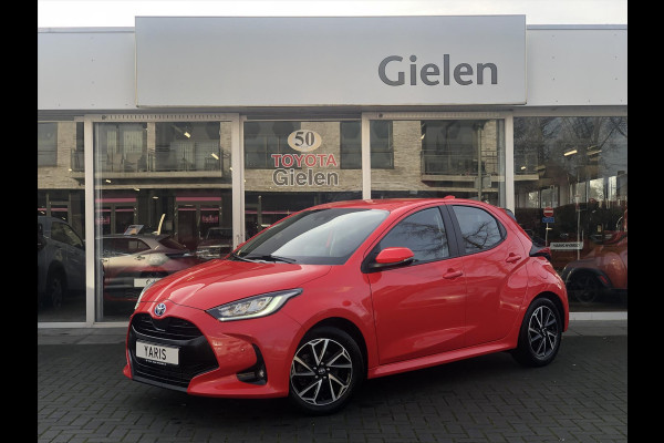 Toyota Yaris 1.5 Hybrid Executive | Dodehoekherkenning, Parkeersensoren, Stoelverwarming, Head up display, Keyless, 16 inch