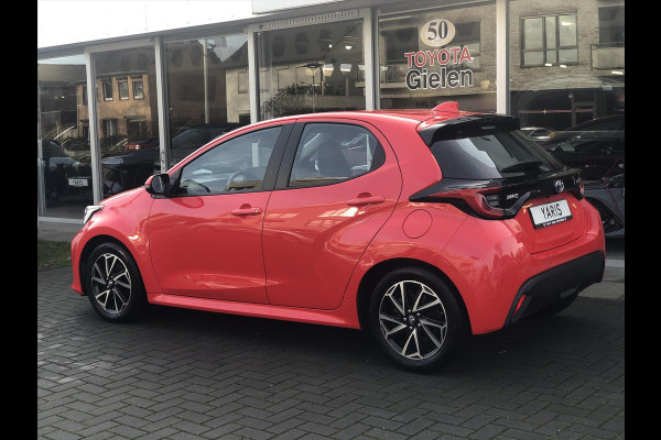 Toyota Yaris 1.5 Hybrid Executive | Dodehoekherkenning, Parkeersensoren, Stoelverwarming, Head up display, Keyless, 16 inch