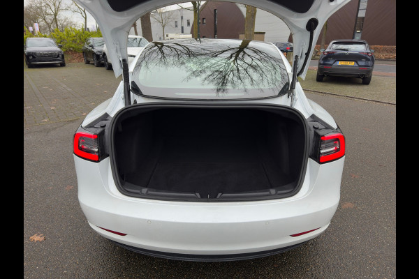 Tesla Model 3 Standard RWD Plus 60 kWh VAN 30.900 VOOR 28.770 EINDEJAARSVOORDEEL 2.130,- | AUTOPILOT