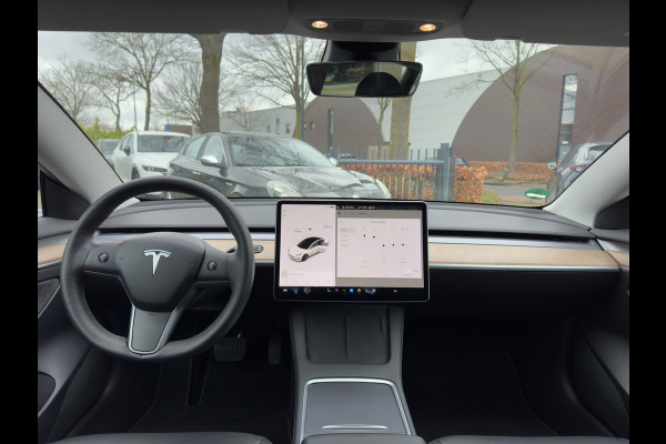 Tesla Model 3 Standard RWD Plus 60 kWh VAN 30.900 VOOR 28.770 EINDEJAARSVOORDEEL 2.130,- | AUTOPILOT