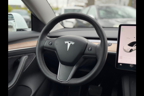 Tesla Model 3 Standard RWD Plus 60 kWh VAN 30.900 VOOR 28.770 EINDEJAARSVOORDEEL 2.130,- | AUTOPILOT