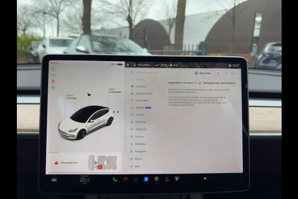 Tesla Model 3 Standard RWD Plus 60 kWh VAN 30.900 VOOR 28.770 EINDEJAARSVOORDEEL 2.130,- | AUTOPILOT