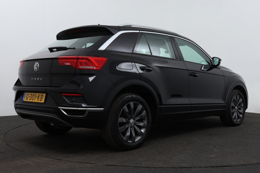 Volkswagen T-Roc 1.0 TSI Style Business Intense (NAVIGATIE, DIGITALE COCKPIT, CAMERA, PDC, CARPAY, 1e EIGENAAR, GOED ONDERHOUDEN)