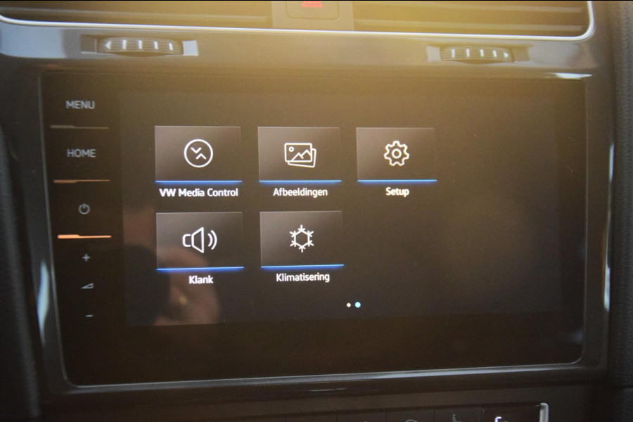 Volkswagen e-Golf Golf Camera/Stoelverwarming/Digi cockpit/ Warmtepomp/Keyless/DAB