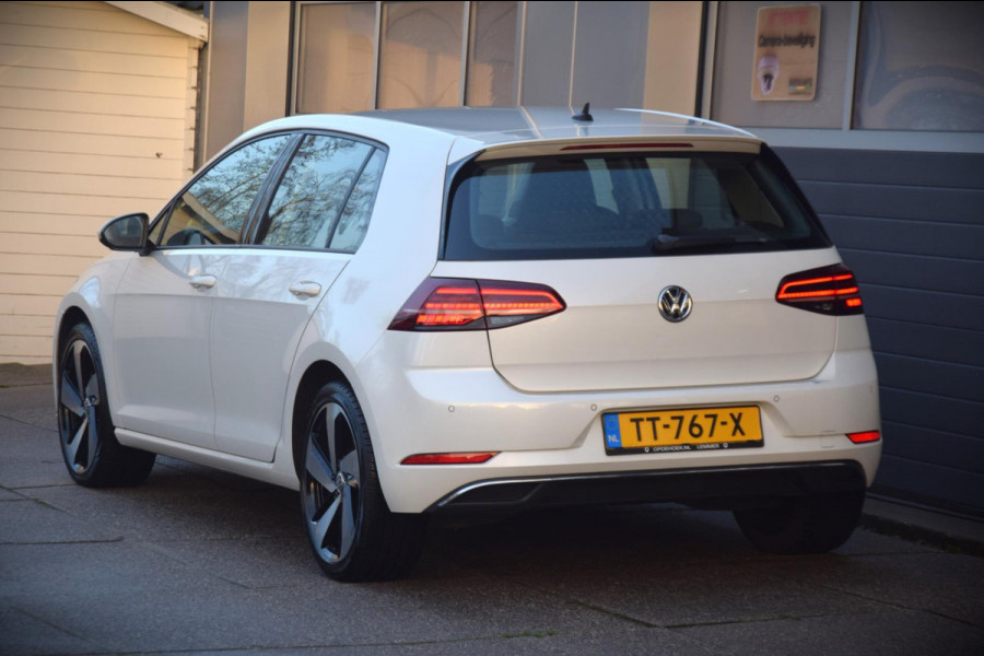 Volkswagen e-Golf Golf Camera/Stoelverwarming/Digi cockpit/ Warmtepomp/Keyless/DAB