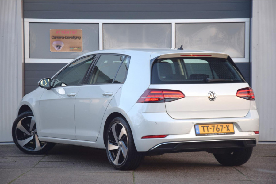 Volkswagen e-Golf Golf Camera/Stoelverwarming/Digi cockpit/ Warmtepomp/Keyless/DAB