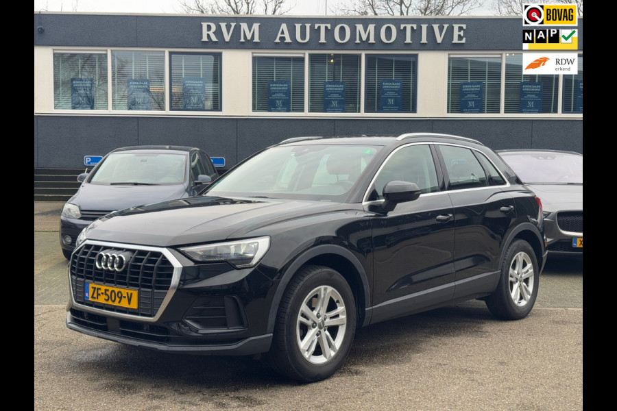 Audi Q3 35 TFSI Pro Line VAN 30.900 VOOR 28.440 EINDEJAARSVOORDEEL 2.460,- | ORIG. NL. NAP KM. | 1E EIGENAAR | TREKHAAK