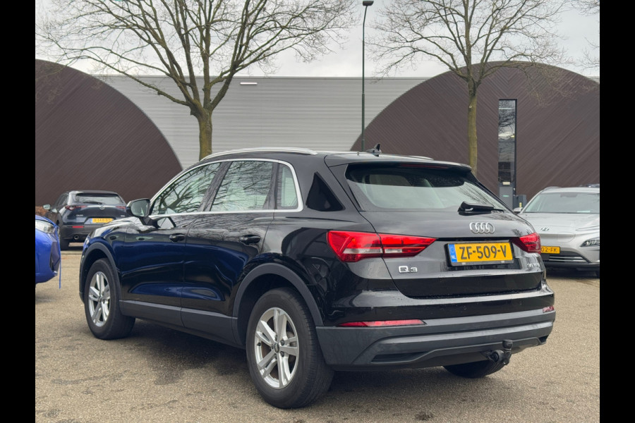 Audi Q3 35 TFSI Pro Line VAN 30.900 VOOR 28.440 EINDEJAARSVOORDEEL 2.460,- | ORIG. NL. NAP KM. | 1E EIGENAAR | TREKHAAK