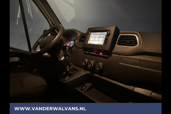 Renault Master 2.3 dCi 136pk L2H2 Euro6 Airco | Navigatie | Camera | 2500kg Trekhaak cruisecontrol, parkeersensoren, LED, bijrijdersbank