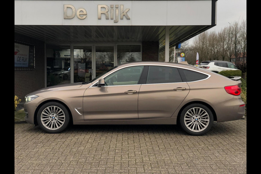 BMW 3-serie Gran Turismo 320i High Executive | Leder, Navi, Camera, Stoelverw., Head-Up, El. Trekhaak + Stoelen | Dealeronderh. |