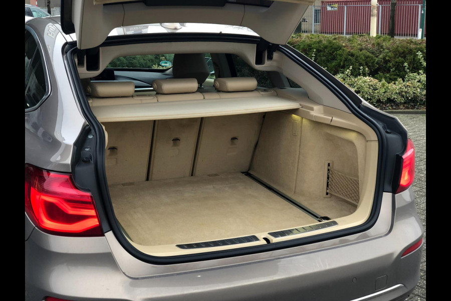 BMW 3-serie Gran Turismo 320i High Executive | Leder, Navi, Camera, Stoelverw., Head-Up, El. Trekhaak + Stoelen | Dealeronderh. |