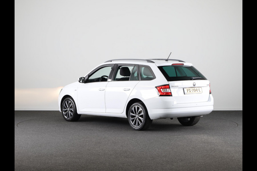 Škoda Fabia Combi 1.0 TSI Drive 95pk | Navigatie | 16 inch lichtmetalen velgen | Automatische airco | Parkeersensoren achter