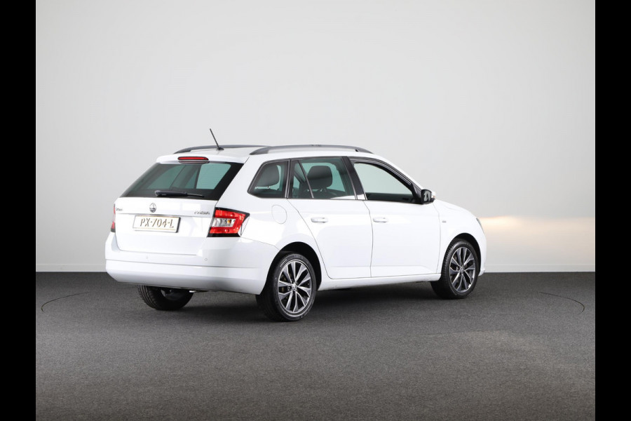 Škoda Fabia Combi 1.0 TSI Drive 95pk | Navigatie | 16 inch lichtmetalen velgen | Automatische airco | Parkeersensoren achter