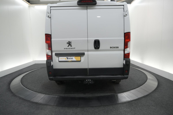 Peugeot Boxer 330 2.2 BlueHDi 120 L1H1 Premium | Trekhaak | Camera | Betimmering Laadruimte | Navigatie