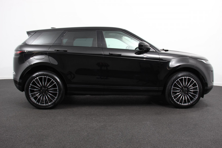 Land Rover Range Rover Evoque 1.5 P300e AWD PHEV SE Signature Land rover Range rover evoque 1.5 P300e AWD PHEV SE Signature Panoramadak Afneembare trekhaak Navigatie Parkeersensoren 360 Camera Cruise Control Elektrische verstelbare stoelen