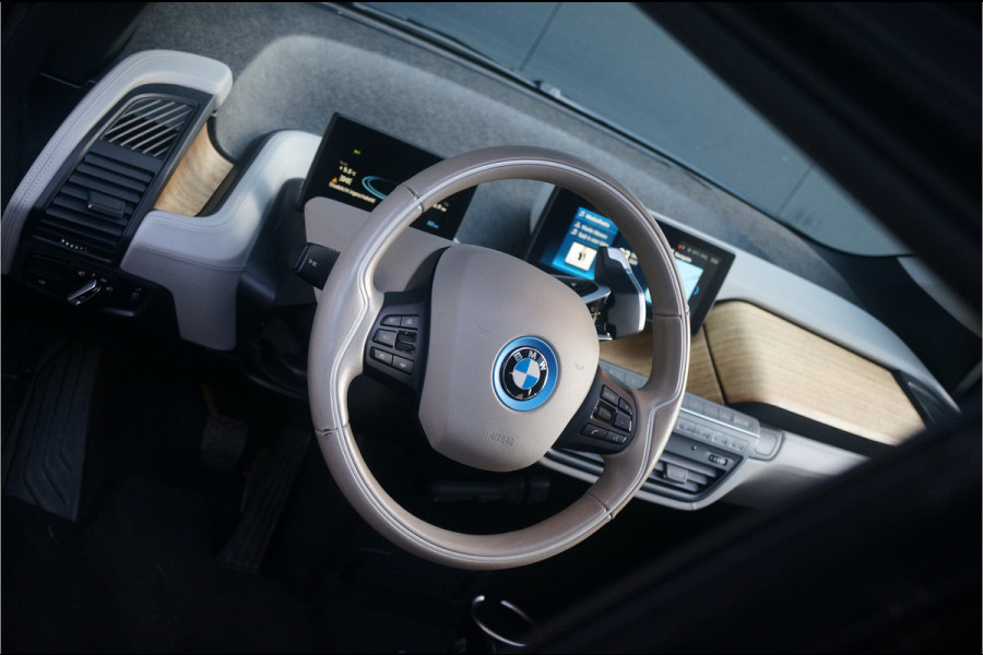 BMW i3 S Executive Edition 120Ah 42 kWh | Panoramadak | Leer | Warmtepomp | Adaptive Cruise Control | Navigatie | Keyless | Parkeersensoren | Stoelverwarming | Camera | Dealer Onderhouden | NAP | BTW