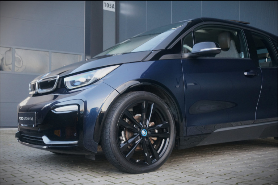 BMW i3 S Executive Edition 120Ah 42 kWh | Panoramadak | Leer | Warmtepomp | Adaptive Cruise Control | Navigatie | Keyless | Parkeersensoren | Stoelverwarming | Camera | Dealer Onderhouden | NAP | BTW