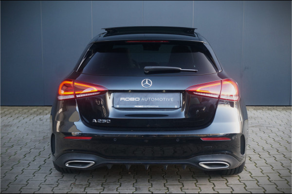 Mercedes-Benz A-Klasse 250 Premium Plus | Panoramadak | Burmester | Stoelverwarming | Camera | Head-Up Display | Apple Carplay | Ambiance Verlichting | Night Pakket | Keyless |