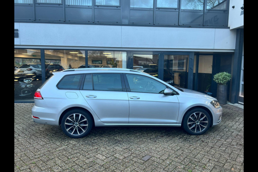 Volkswagen GOLF Variant 1.0 TSI Comfortline Business