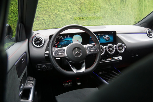 Mercedes-Benz EQA EQA 250 AMG Line 67 kWh | Distronic Panorama Trekhaak