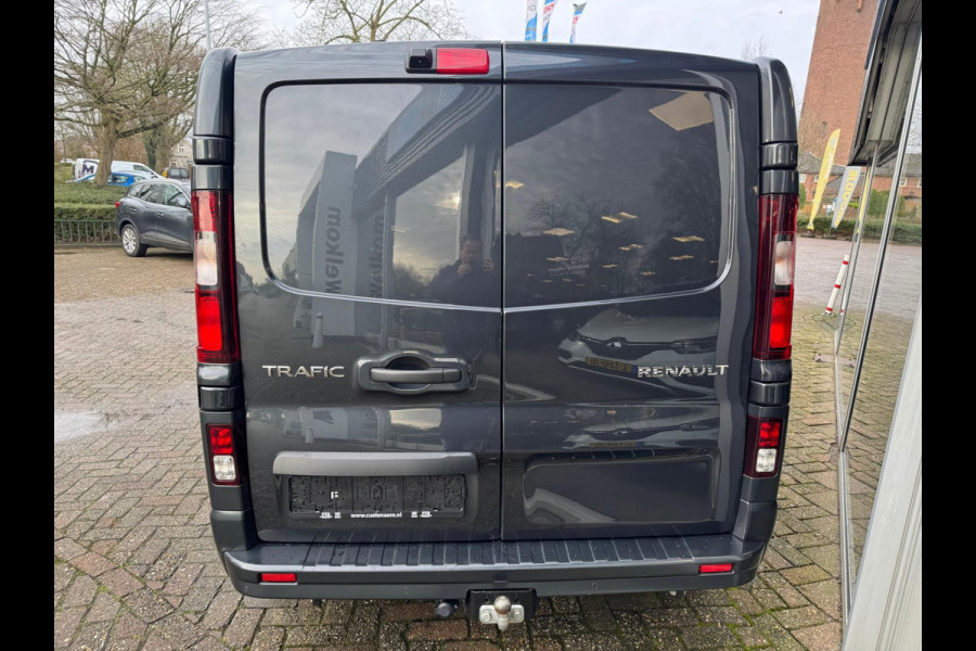 Renault Trafic 2.0 dCi 145 T29 L2H1 Luxe 2x schuifdeur / LM velg / Trekhaak / Navi / Clima / Metallic / Camera / P-sensoren