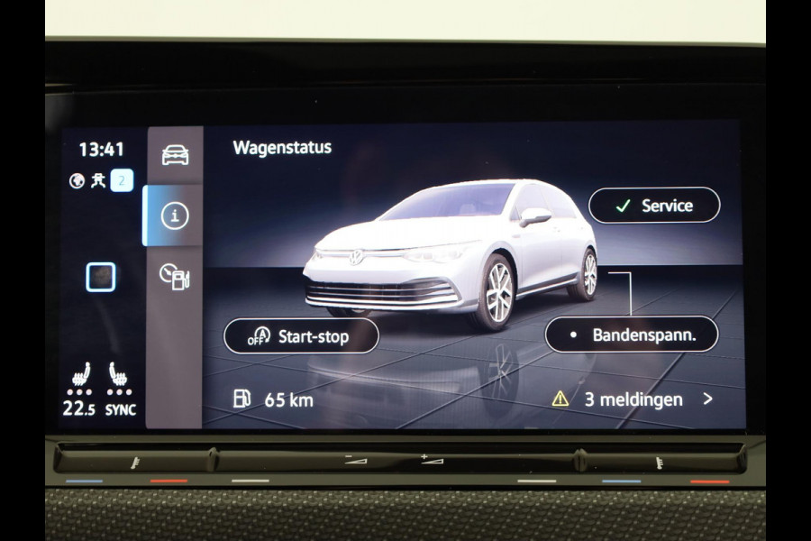 Volkswagen Golf 1.5 eTSI R-Line Business 150 pk Automaat (DSG) | Navigatie | Panoramadak | Parkeersensoren | Stoelverwarming | Matrix LED koplampen | Black Style pakket |