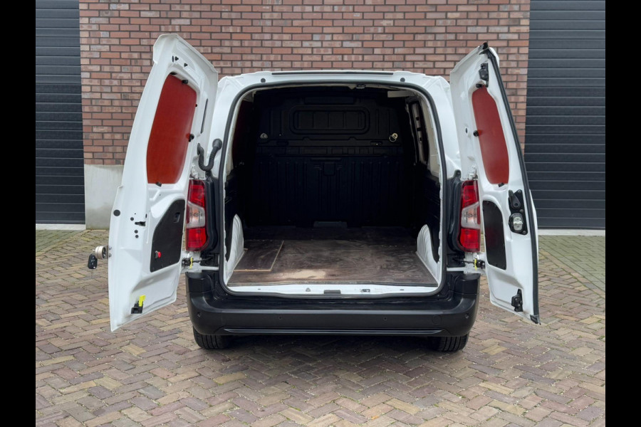 Opel Combo 1.6D L2H1 Edition / 100 PK / Navigatie / Cruise Control / Parkeersensoren / 1e Eigenaar / NED-Combo