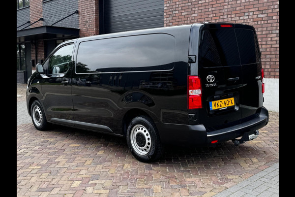 Toyota ProAce Long Worker 2.0 D Navigator / 122 PK / Automaat / Trekhaak / Navigatie / Stoelverwarming / 1e Eigenaar