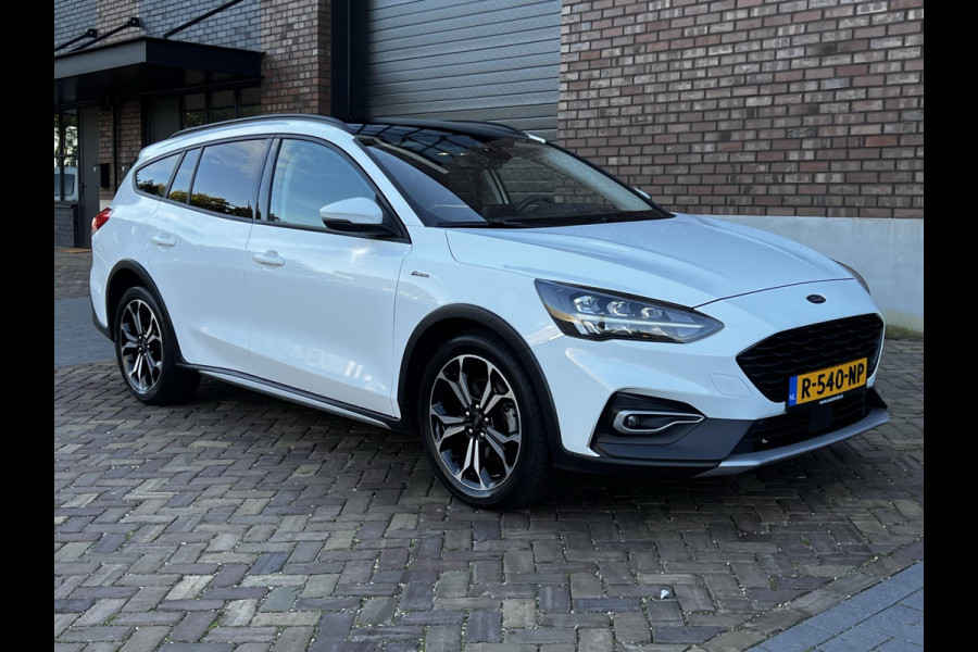 Ford FOCUS Wagon 1.0 EcoBoost / Panoramadak / Navigatie + Camera / Stoel + Stuurverwarming / Apple Carplay & Android Auto