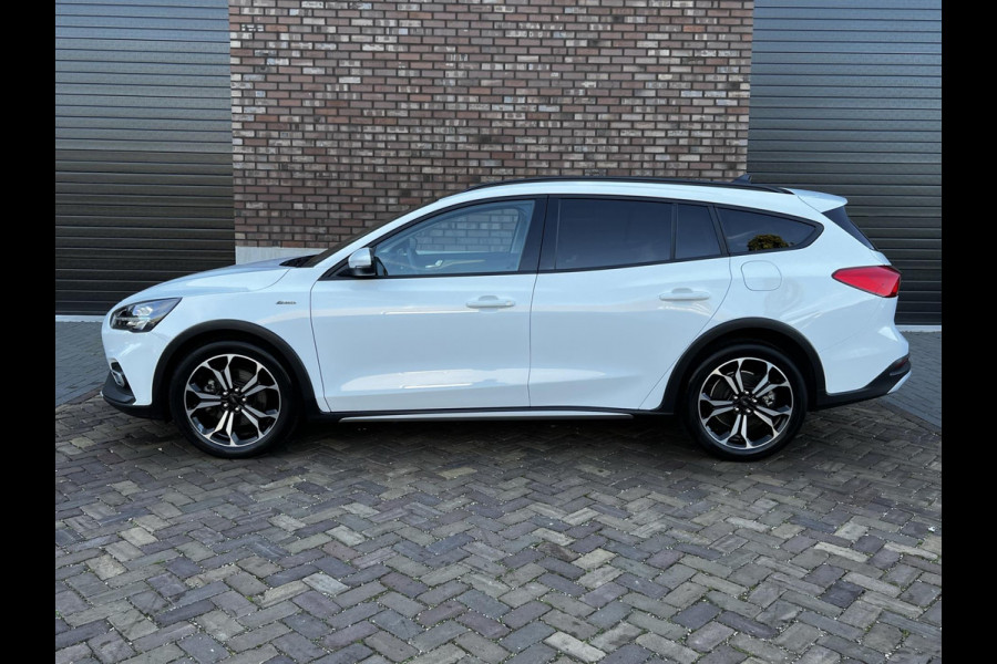 Ford FOCUS Wagon 1.0 EcoBoost / Panoramadak / Navigatie + Camera / Stoel + Stuurverwarming / Apple Carplay & Android Auto